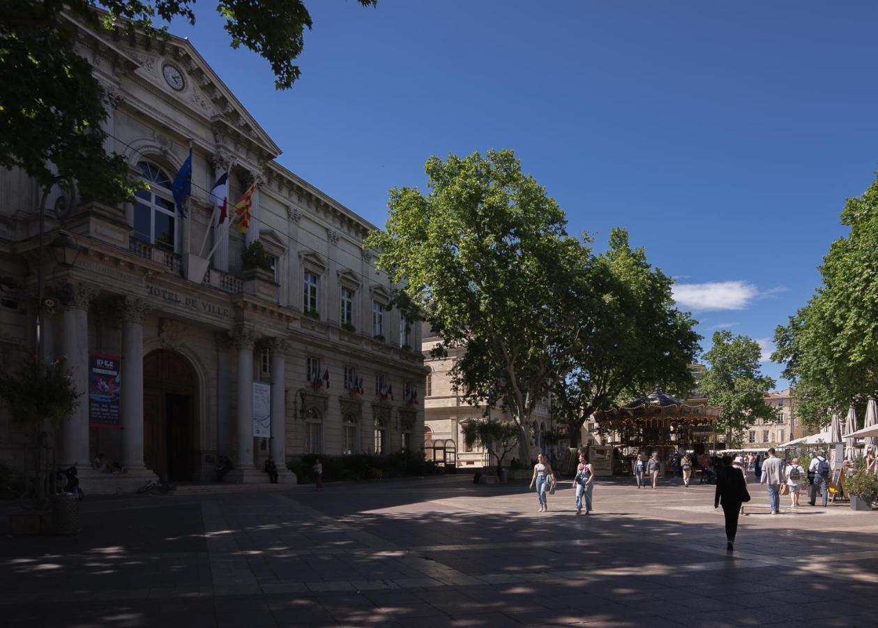 Le Central Avignon Buitenkant foto